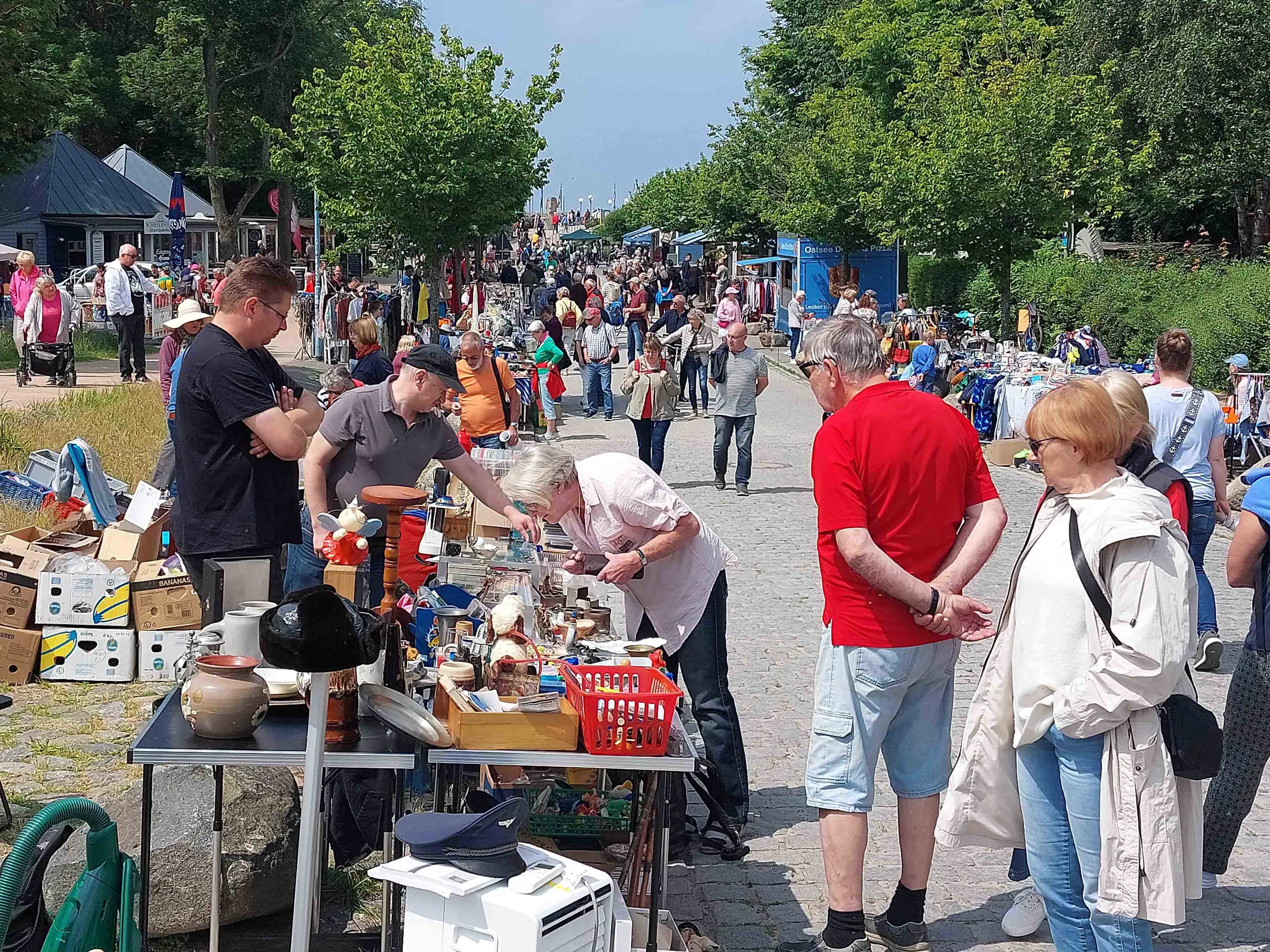 3. Wustrower Flohmarkt
