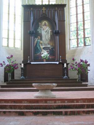 Humorvolles Vorweihnachtsprogramm in der Backsteinkirche und Pfarrgarten Starkow 