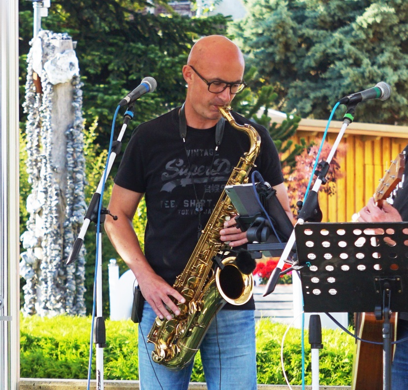 Laszlo und das Goldene Saxophon